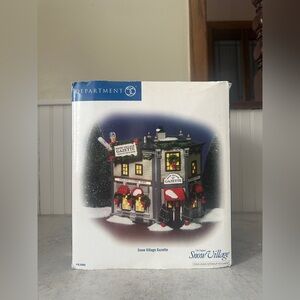 Dept 56 Snow Village Gazette EUC #56.55605 Retired 2006 Newspaper Building